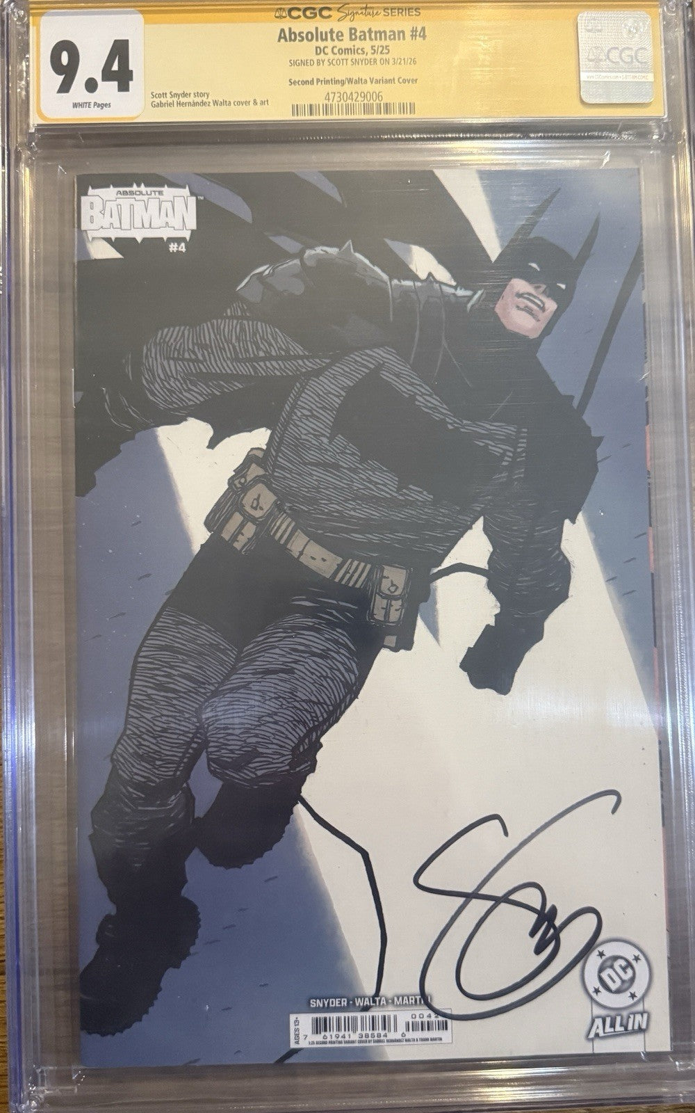 Absolute Batman #4 | CGC 9.4 | Signed by Scott Snyder | 2nd Print | Walta | 1:25