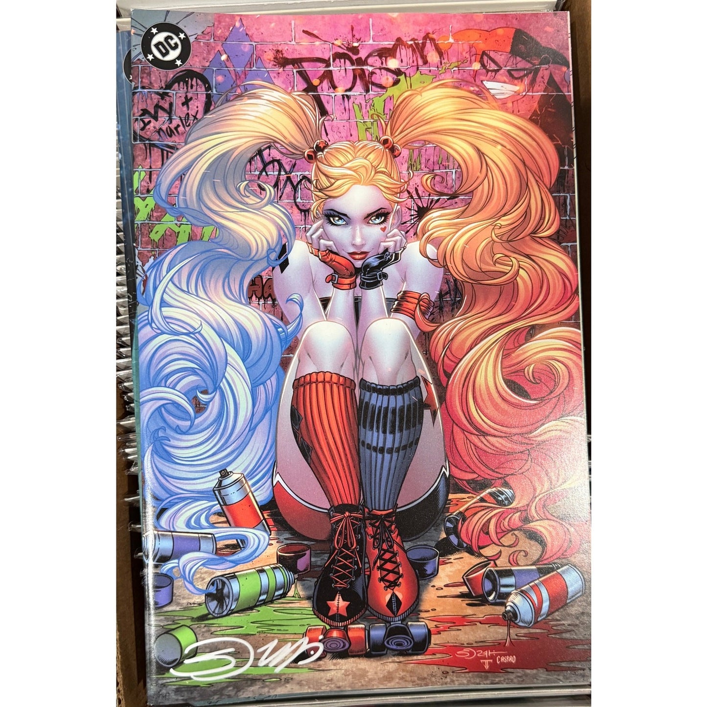 Harley Quinn #58 | Signed by Sorah Suhng w/ COA | Virgin Variant